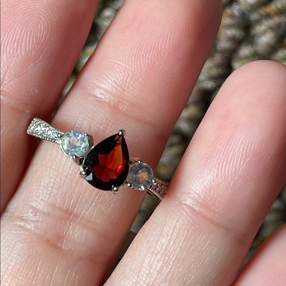 NWT Natural Garnet & Moonstone Gemstone Ring in 925 Sterling Silver Size 9 - Picture 3 of 7